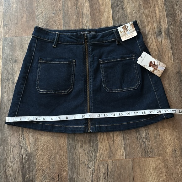 Sincerely Jules Denim Mini Zip Up Skirt NWT - Picture 5 of 7